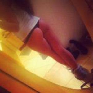 Luna (23) from Iowa | Discreet Casual Encounters