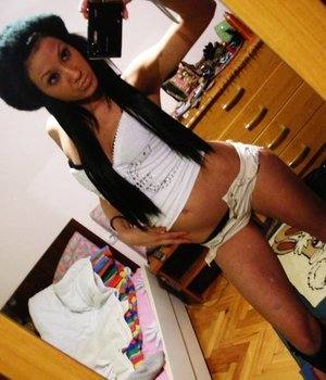 Kristie (27) in Vermont | Friends with Benefits