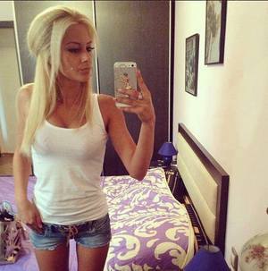 Meet Julie (20) from Wisconsin | FWB Casual Partner