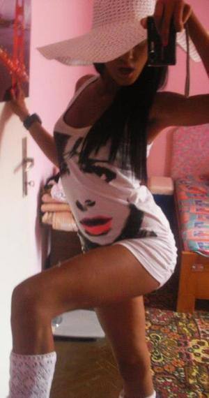 Katelin (30) in Michigan | Friends with Benefits