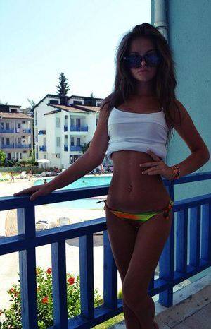 Janelle (20) in Arizona | Friends with Benefits