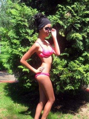 Meet Jocelyn (25) from California | FWB Casual Partner