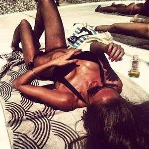 Laura (20) from Tennessee profile image