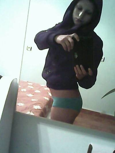 Gillian, 25, Washington | Local FWB Dating Profile