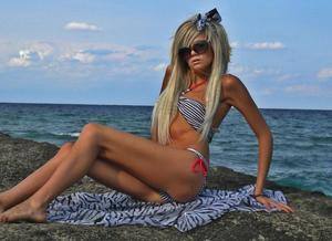 Evelyn (25) in Nebraska | Friends with Benefits