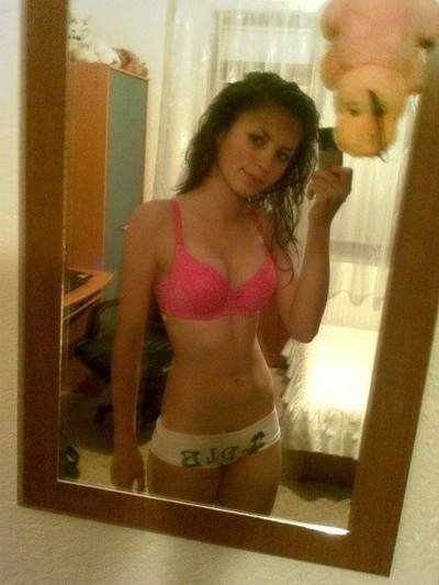 Meet Perla (26) from Massachusetts | FWB Casual Partner