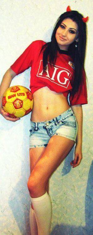 Photo of Genevieve (30), adult profile in Chicago, IL