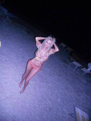 Dominque (26) in Wisconsin | Friends with Benefits