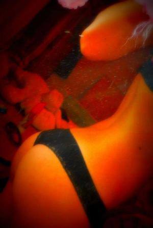 Meet Britany (24) from Illinois | FWB Casual Partner