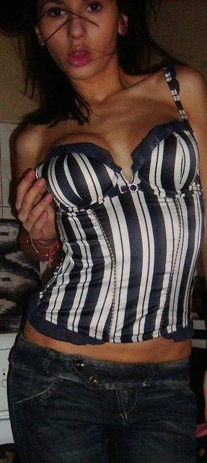 Meet Paityn (20) from Pennsylvania | FWB Casual Partner