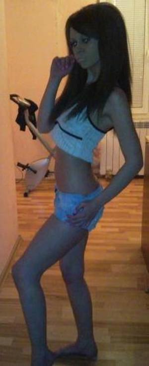 Photo of Liliana (19) from New York, NY dating profile