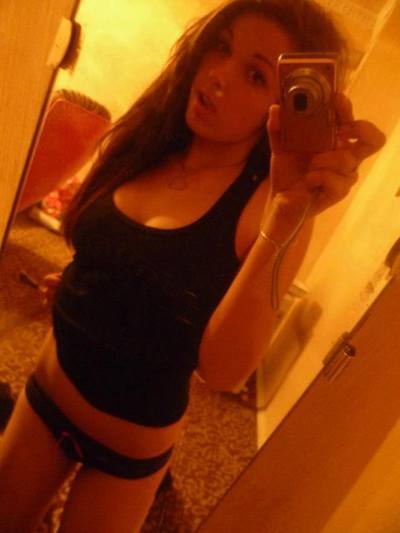 Roxana (29) in Missouri | Friends with Benefits