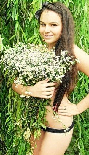 Chat with Kiara (20) | Florida Casual Partners