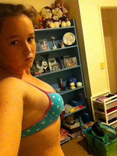 Tawnya from Ellsworth, Pennsylvania is looking for adult webcam chat