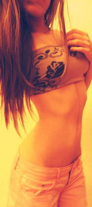 Eva is a cheater looking for a guy like you!