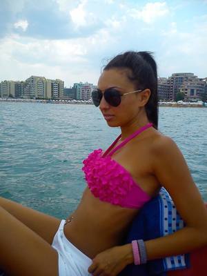 Davina is a cheater looking for a guy like you!