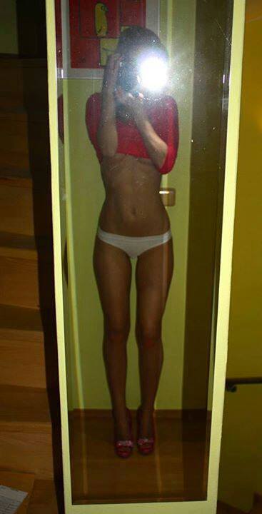 Escorts like Paula are down to fuck you now!