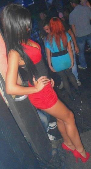 Looking for local cheaters? Take Naomi from Ontario home with you