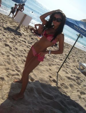 Meet local singles like Gina from California who want to fuck tonight