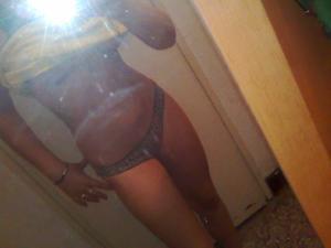 Looking for local cheaters? Take Mallory from Ontario home with you