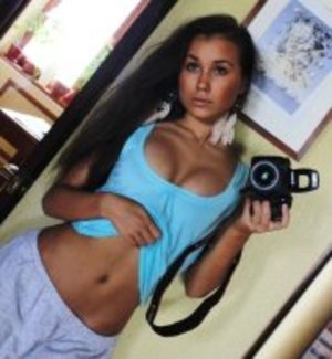 Looking for local cheaters? Take Josefina from Hawaii home with you