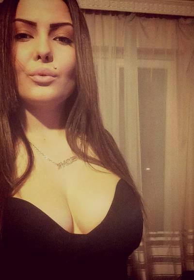 Looking for local cheaters? Take Leticia from Louisiana home with you