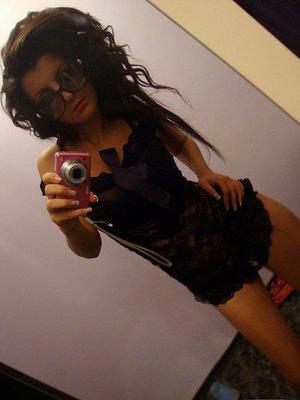 Kasey from Massachusetts is looking for adult webcam chat