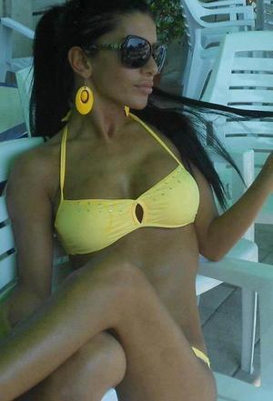 Looking for local cheaters? Take Elisabeth from Missouri home with you