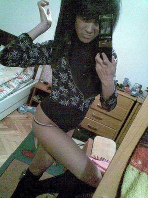 Escorts like Rowan are down to fuck you now!