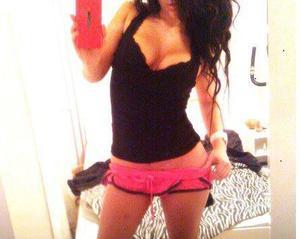 Danika from Massachusetts is looking for adult webcam chat