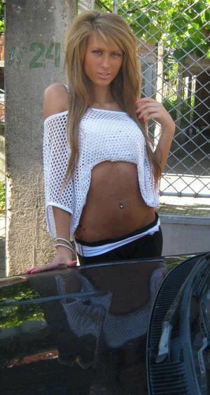 Brooklynn from Missouri is looking for adult webcam chat