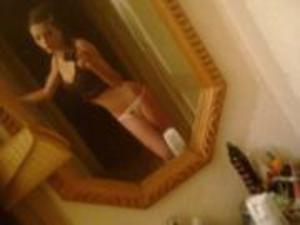 Joanna from Oregon is interested in nsa sex with a nice, young man