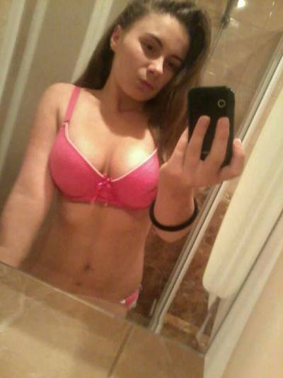 Escorts like Jesica are down to fuck you now!