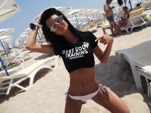 Escorts like Larissa are down to fuck you now!