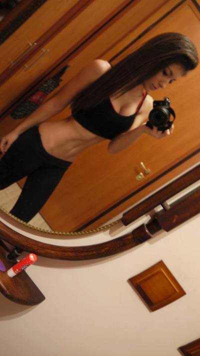 Finding a fuck buddy like Juliana from Quebec has never been easier