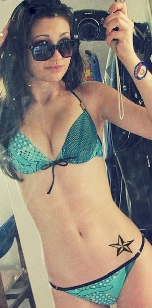 Looking for girls down to fuck? Rosalba from Seabrook Beach, New Hampshire is your girl