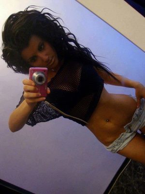 Kellie from California is looking for adult webcam chat