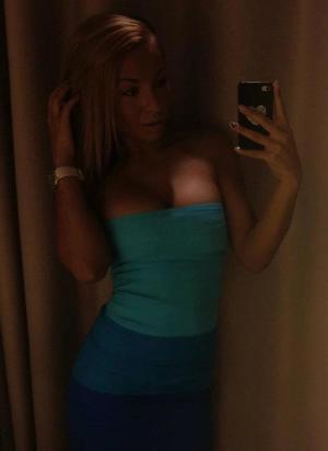 Lorraine from Illinois is looking for adult webcam chat