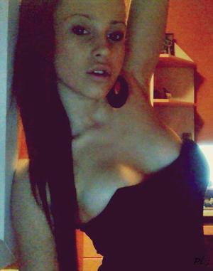 Amanda from North Carolina is looking for adult webcam chat