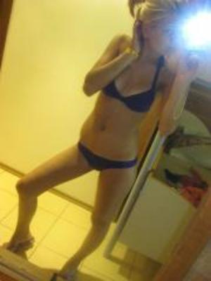 Roxanne is a cheater looking for a guy like you!