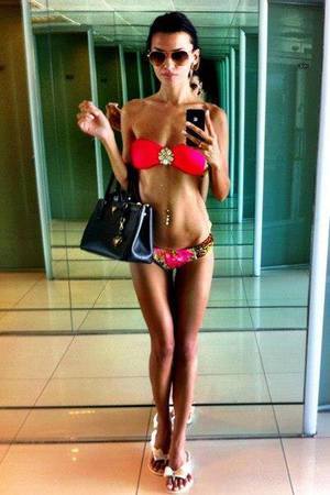Looking for local cheaters? Take Ebony from New York home with you