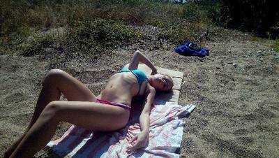 Harper is a cheater looking for a guy like you!