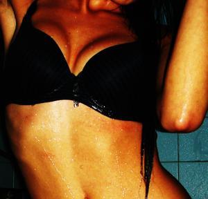 Shania is a cheater looking for a guy like you!