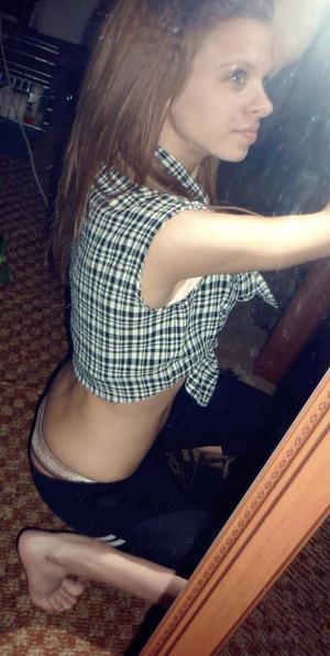 Chloe from Idaho is looking for adult webcam chat