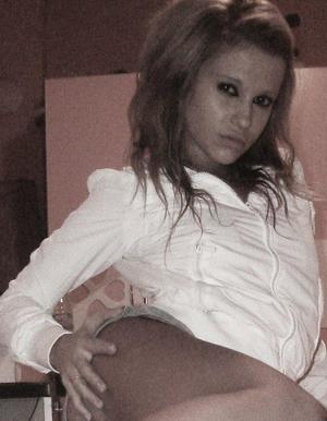 Meet local singles like Britney from Oklahoma who want to fuck tonight