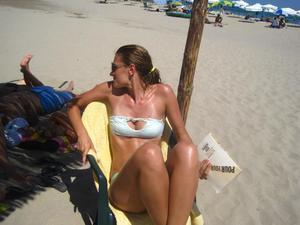 Meet local singles like Mae from Mississippi who want to fuck tonight