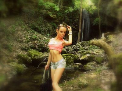 Alisa from Oregon is interested in nsa sex with a nice, young man