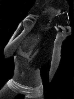 Carolina from California is looking for adult webcam chat