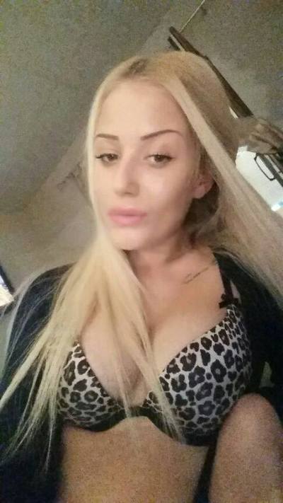 Looking for local cheaters? Take Ashlee from Arizona home with you